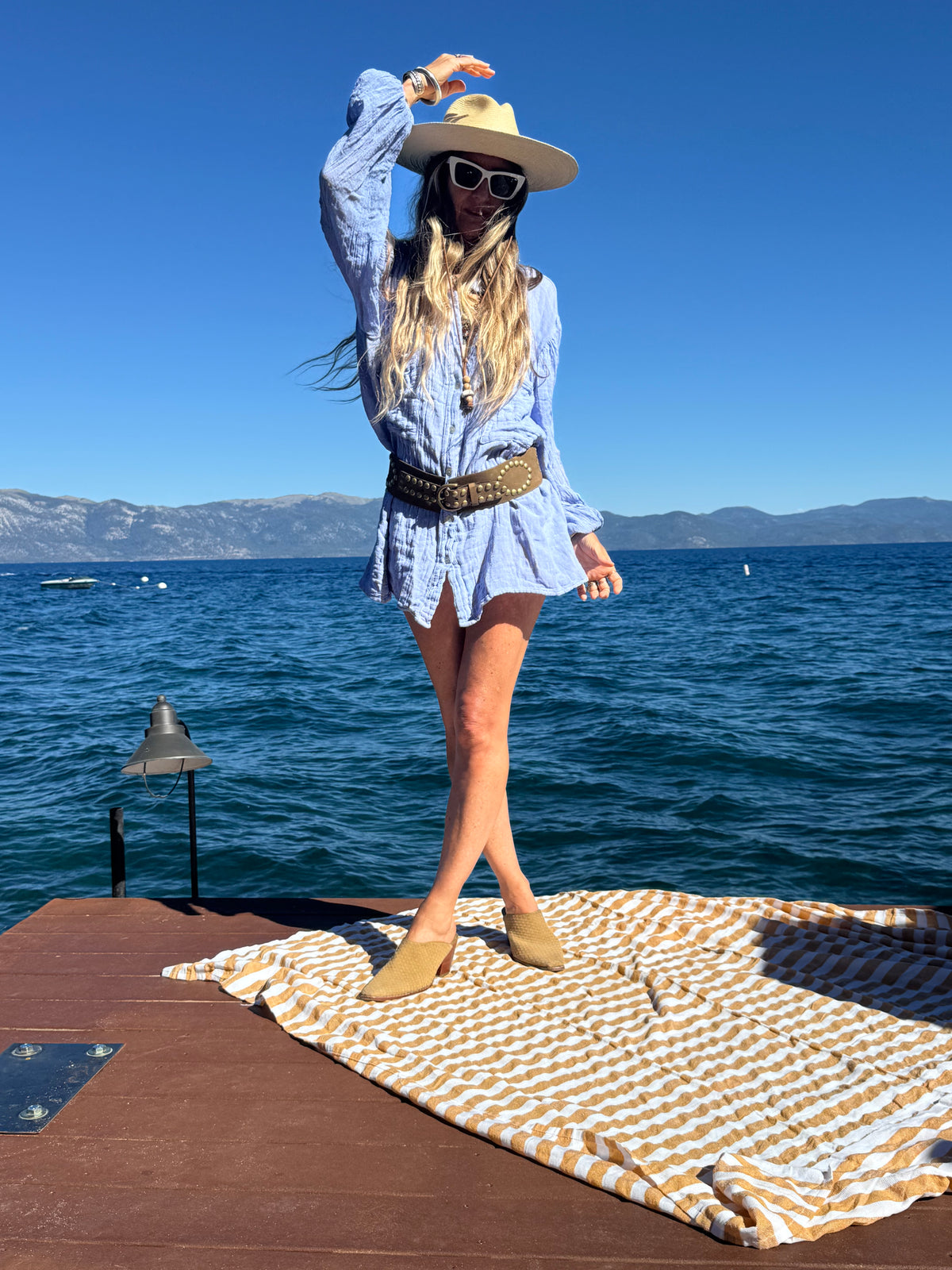 Bonny Button Up
