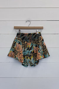 aloha cowrie shorts in black pearl