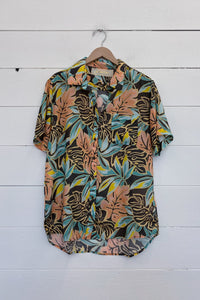 aloha kapalua button up shirt in black pearl